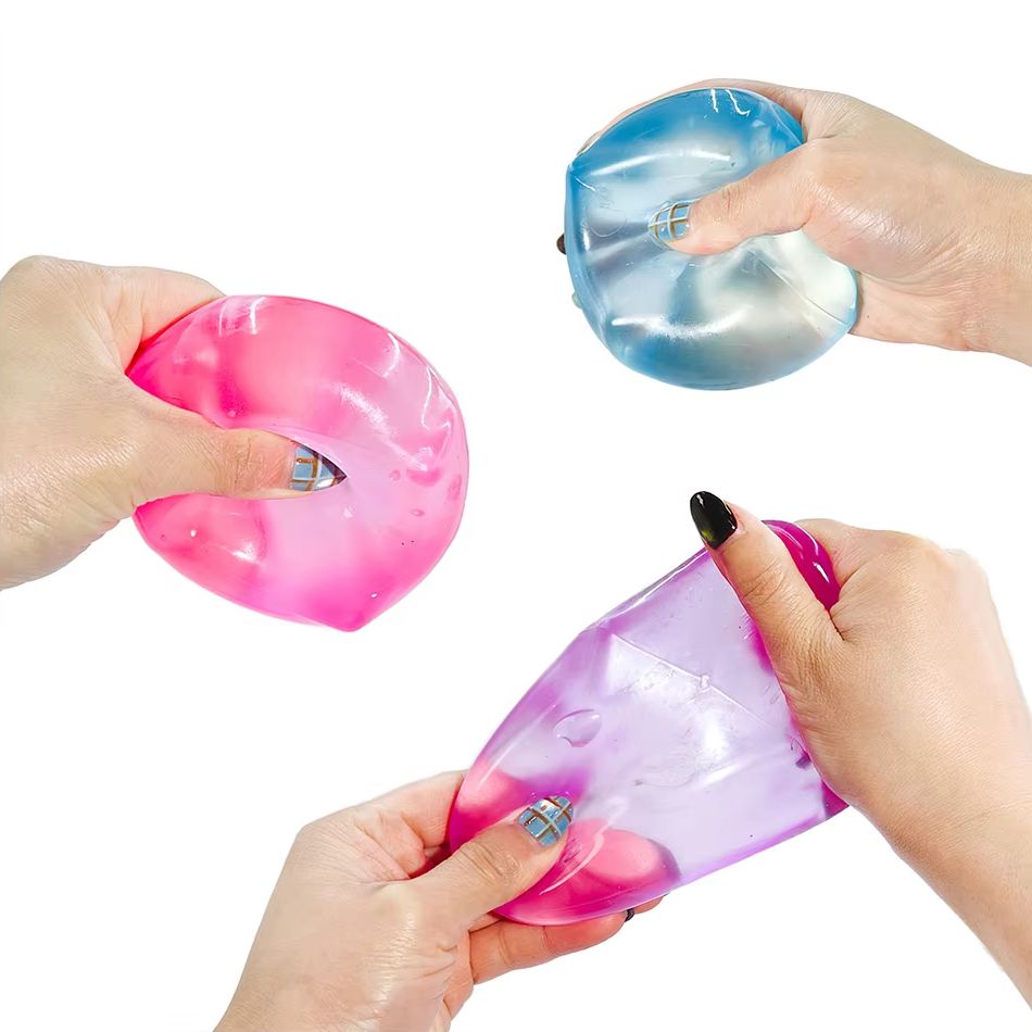 Schylling Needoh Nice Cube Sen - Fire Starter Cube のレビューと価格
