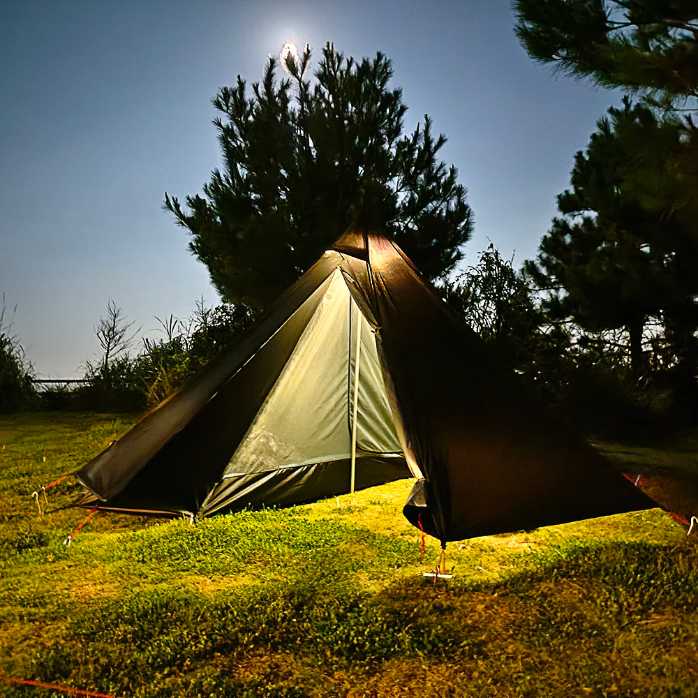 Camping Hot Tent with Chimney  - Campfire Cooking In Another World のレビューと価格