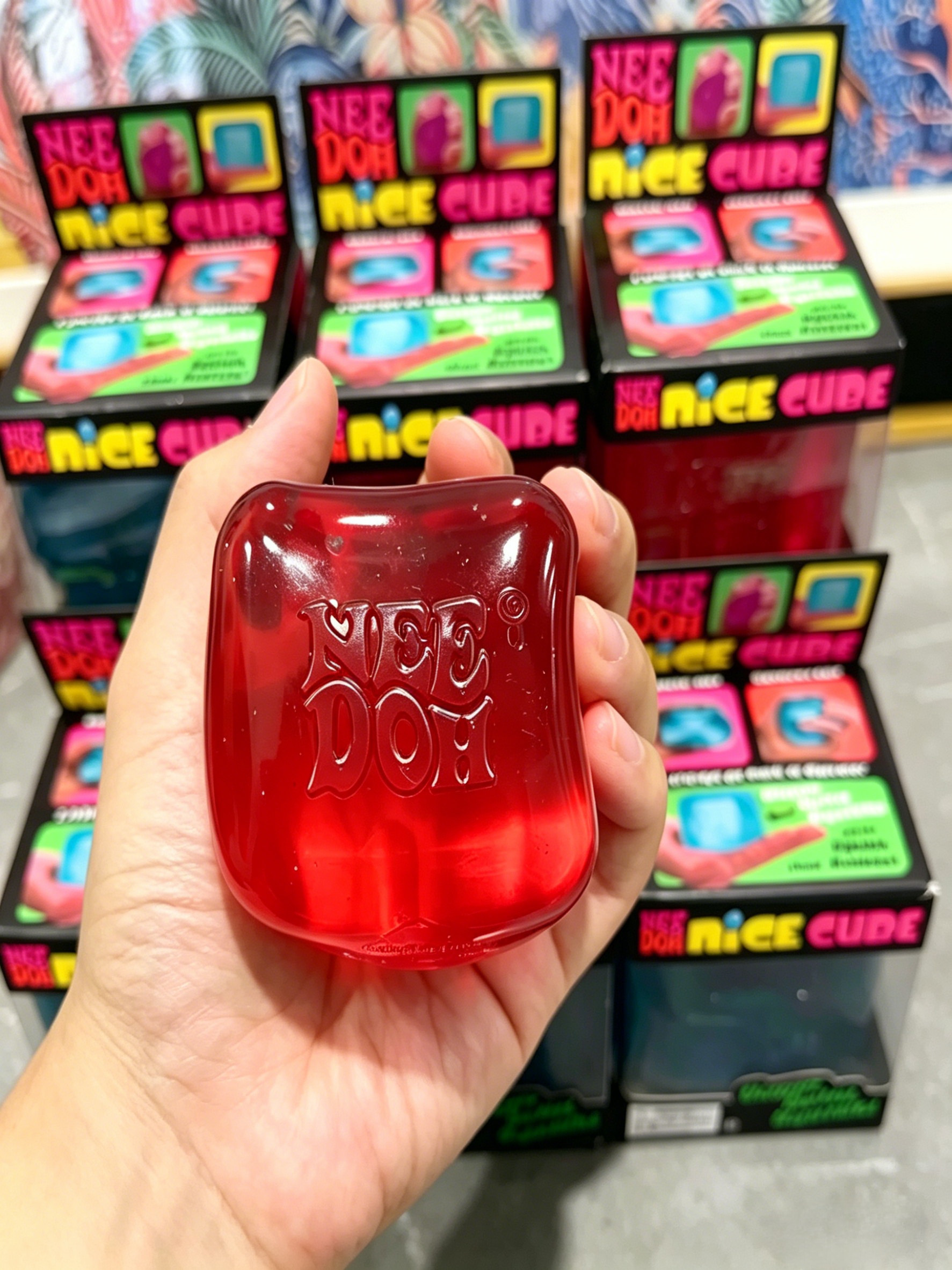 Schylling Needoh Nice Cube Sen - Fire Starter Cube のレビューと価格