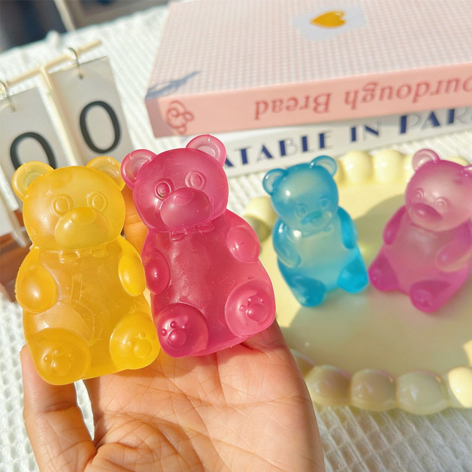Schylling Needoh Nice Cube Sen - Fire Starter Cube のレビューと価格